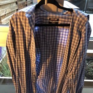 Men’s Kirkland button down gently worn L